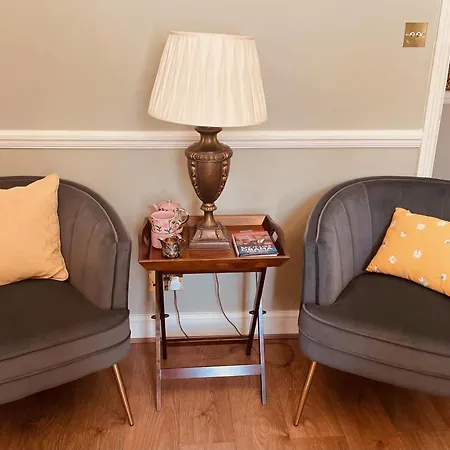 Homely 2 Levels Flat W Private Garden Londres Extérieur photo