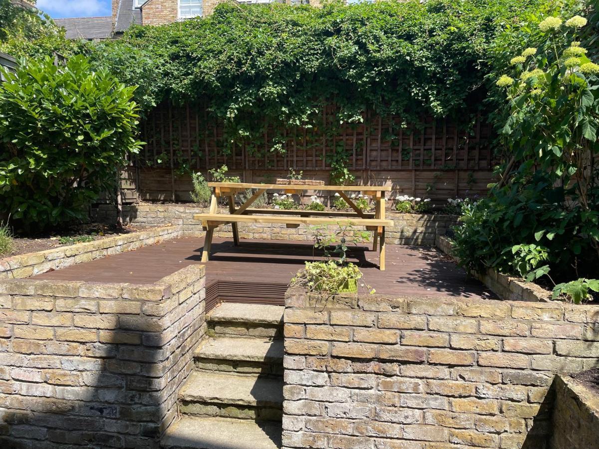 Homely 2 Levels Flat W Private Garden Апартаменты
