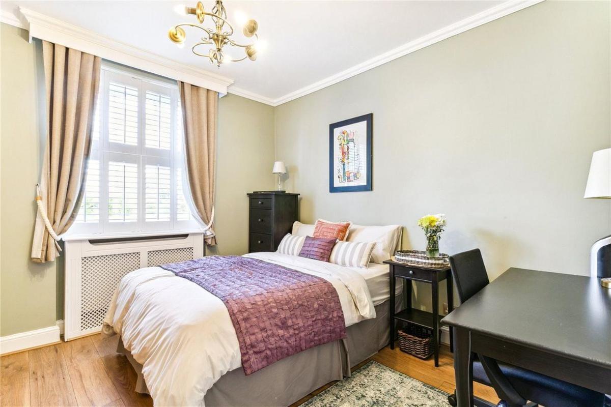 Апартаменты Homely 2 Levels Flat W Private Garden *